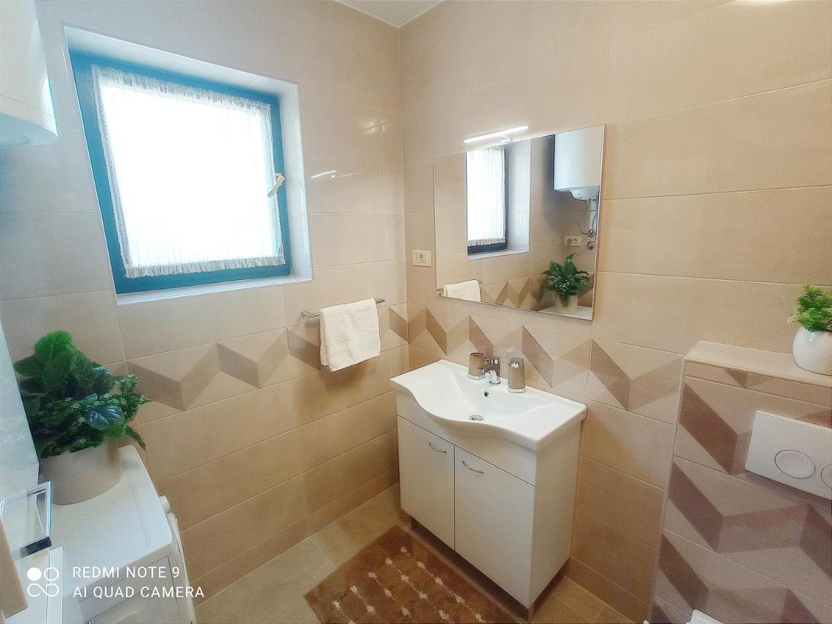 Apartment Milotic Ловран Экстерьер фото